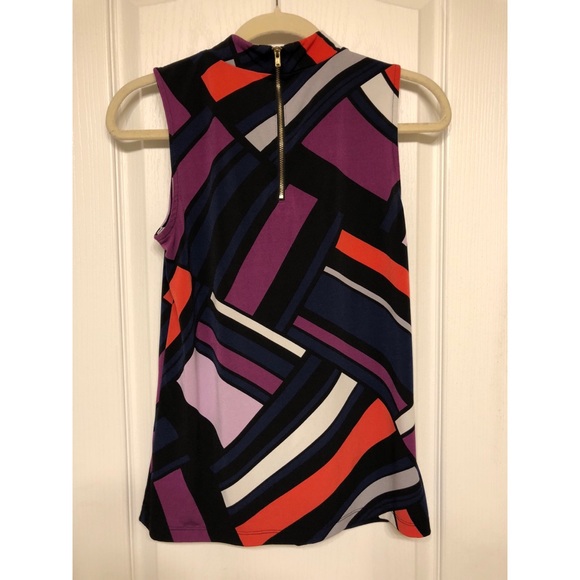 Colorblock Sleeveless Blouse - Picture 2 of 3